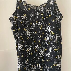 Princess Vera Wang Black and White Floral Top